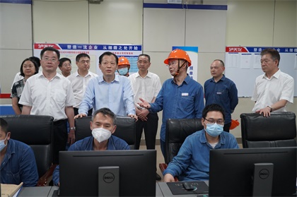 應(yīng)急部劉偉視察瀘天化 003.jpg