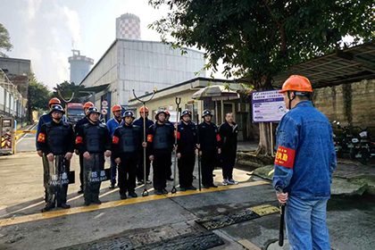 瀘天化股份公司開展反恐防暴實戰(zhàn)演練