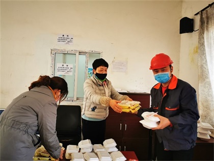 瀘天化股份公司領(lǐng)導(dǎo)慰問銷售一線員工及運輸客戶