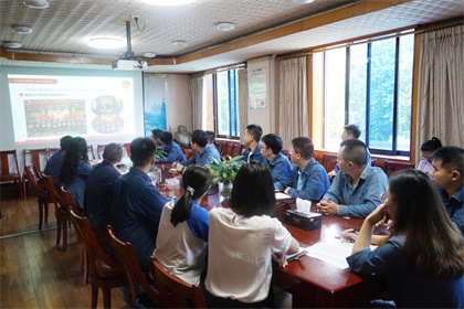 瀘天化股份公司團(tuán)委召開年中工作總結(jié)暨讀書分享會