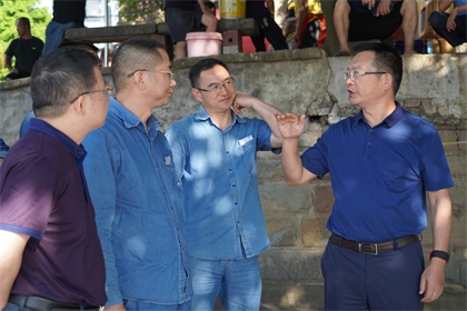 瀘天化集團(tuán)公司黨委書記譚光軍一行來我公司督查防洪防汛工作