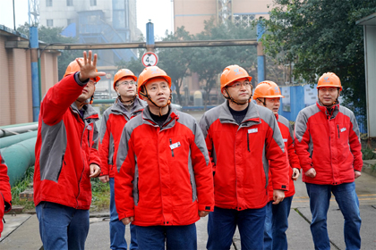 瀘天化股份公司黨委書記、董事長廖廷君一行深入現(xiàn)場檢查指導工作