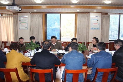 瀘州市總工會黨組書記、常務副主席鐘華貴一行到瀘天化股份公司調研