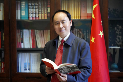 祝賀！瀘天化股份公司黨委書記、董事長廖廷君被授予全國五一勞動(dòng)獎(jiǎng)?wù)拢?/></p>
                <h3>祝賀！瀘天化股份公司黨委書記、董事長廖廷君被授予全國五一勞動(dòng)獎(jiǎng)?wù)拢?/h3>
                <p class=