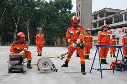 瀘天化股份公司消防救護(hù)中心進(jìn)行2024年春季訓(xùn)練成果匯報(bào)展示、考核驗(yàn)收