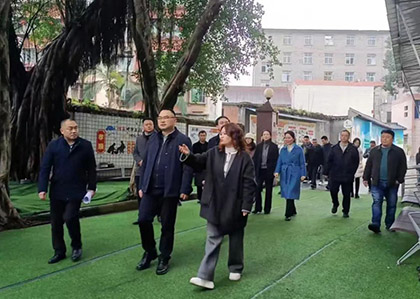 納溪區(qū)委書記袁維榮調研弘潤養(yǎng)老分公司